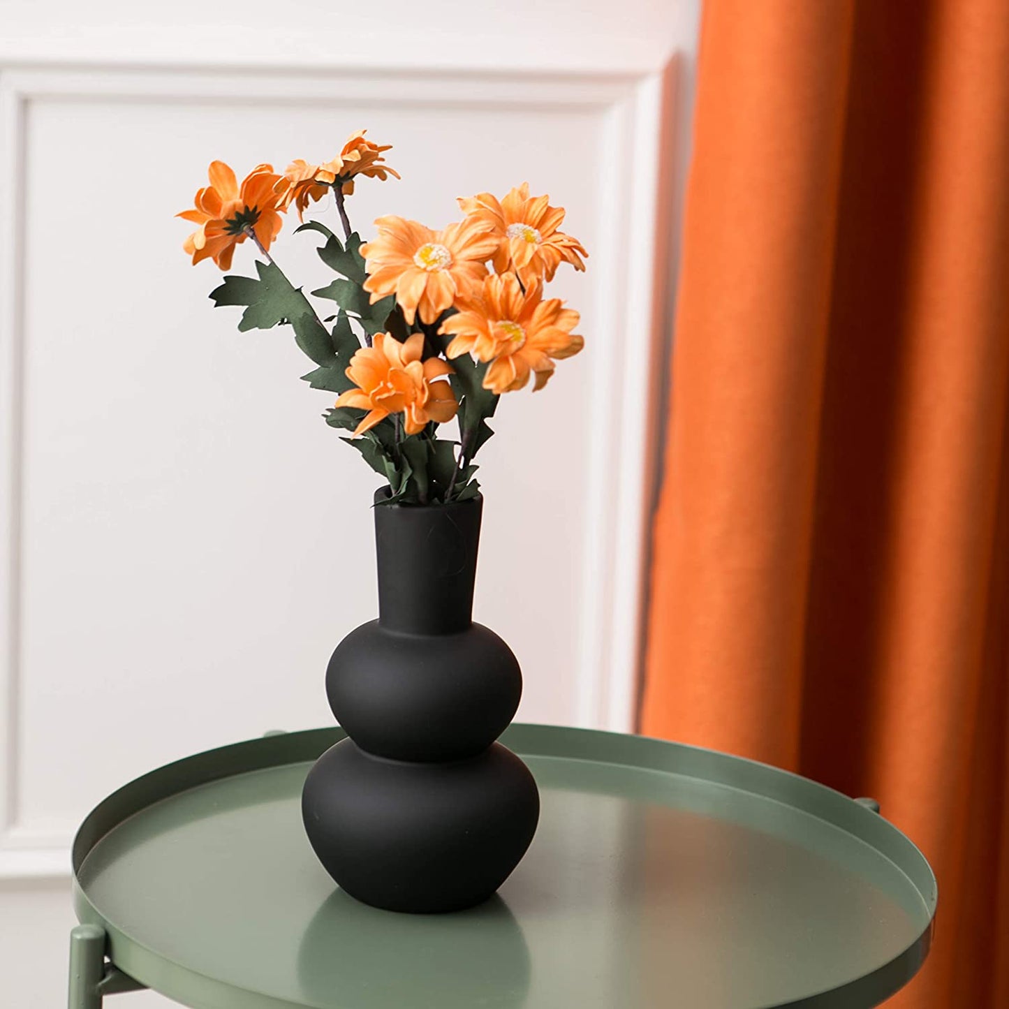 Modern Black Ceramic Flower Vase – Soft Touch Rubber Glaze Finish