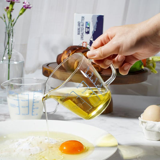 The 3-In-1 Measuring Cup (8oz, 1 Cup, 250mL)