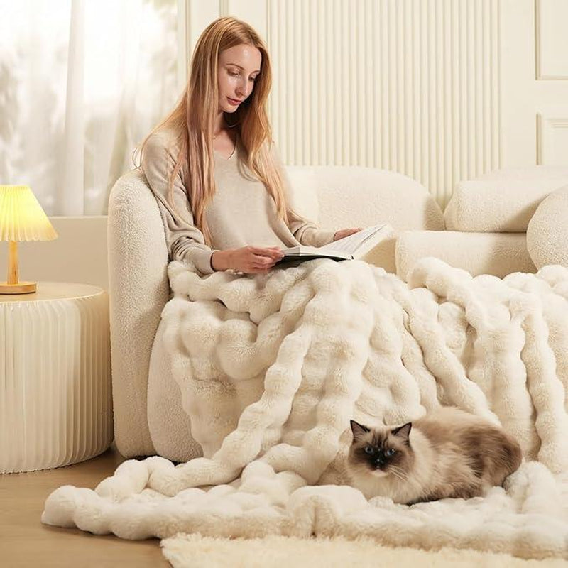 Super Comfort Oversized Warm Thick Bubble Luxury Plush Rabbit Faux Fur Throw Blanket, Fluffy Blanket,Soft Cozy Blanket for Couch Chair Bed Sofa Living Room,White